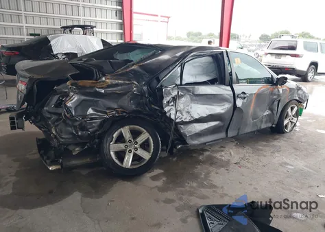 2013 Toyota Camry Se z USA, uszkodzony, nr VIN 4T1BF1FK1DU693175